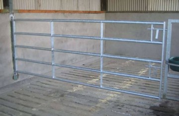 Bó Steel 5 Bar 9ft 8 Standard Telescopic Dividing Gate