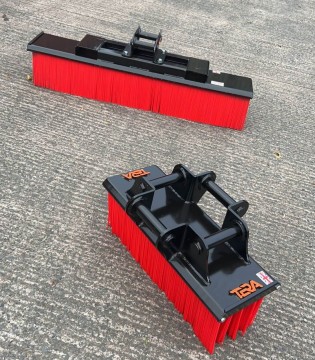 Tera 5ft 5 Row Yard Brush