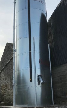 RobLew 35 Tonne Single Enclosed Silo