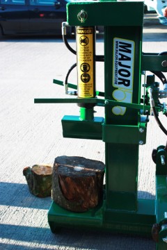 Major 14 Tonne Log Splitter