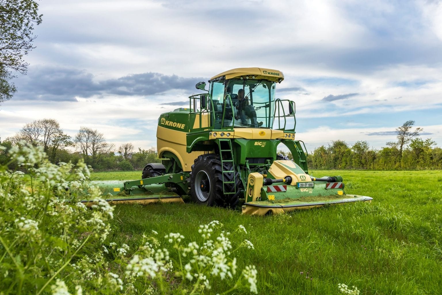 KRONE Big M 450 Self Propelled Mower Conditioner Farm Compare Farm