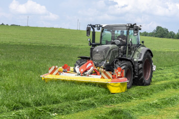 PÖTTINGER EUROCAT 271 CLASSIC Lightweight Front Mounted Drum Mower