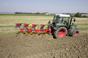 SERVO 25 Three Furrow Plough