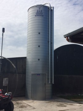 V-MAC 14 Tonne Single Enclosed Silo