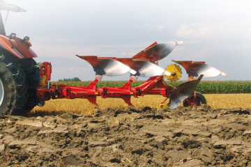 PÖTTINGER SERVO 35 NOVA Four Furrow Plough