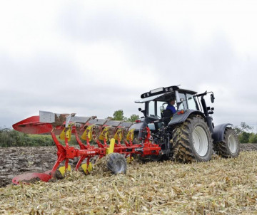 PÖTTINGER SERVO 35 S Four Furrow Plough