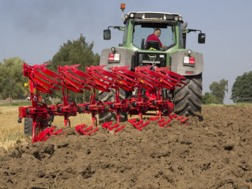 PÖTTINGERSERVO 45 S PLUS - six-furrow